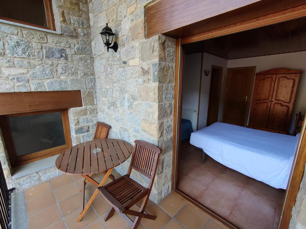 Hostal Cal Mestre Вілальонга-де-Тер Екстер'єр фото